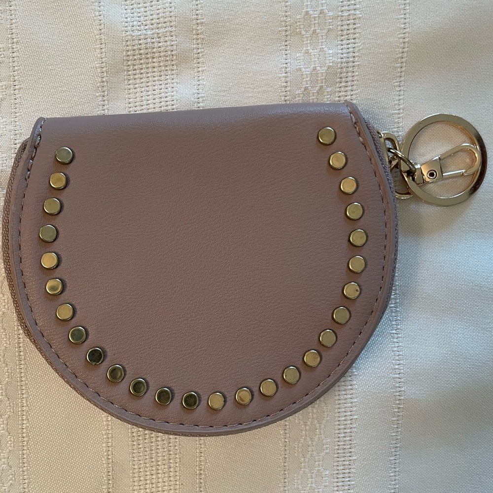Beige coin purse with gold studding